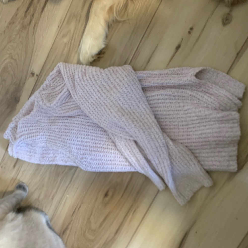 Express Lavender Oversized Shaker V-Neck Sweater - Picture 5 of 6